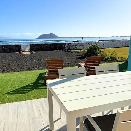 Beachfront - La Casa Del Mar فيلة