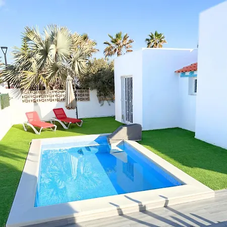 Beachfront - La Casa Del Mar فيلة *