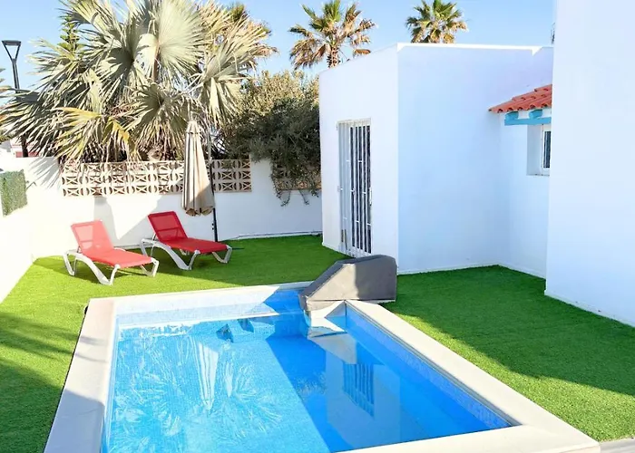 Beachfront - La Casa Del Mar ヴィラ *